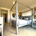 Bermuda Apartment Estepona