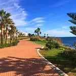 Bermuda * Estepona